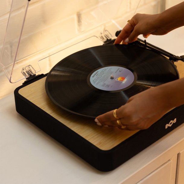 House of Marley Revolution Turntable - Light Wood/Black