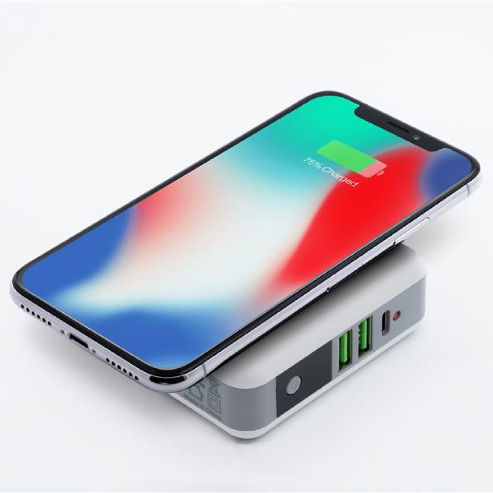 4-in-1 Wireless Travel Charger and Power Bank