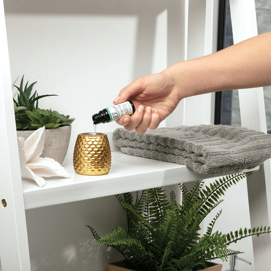 Ellia Palm Queen Porcelain Aroma Diffuser + 15ml Essential Oil Nvio